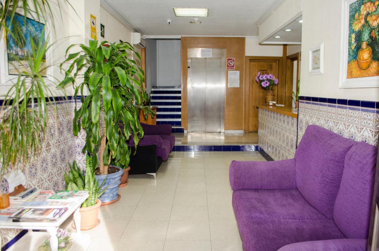 Pension Pardo Benidorm Bagian luar foto