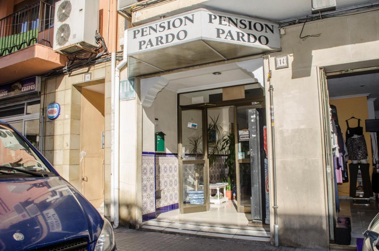 Pension Pardo Benidorm Bagian luar foto