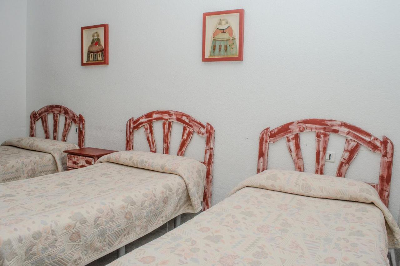 Pension Pardo Benidorm Bagian luar foto