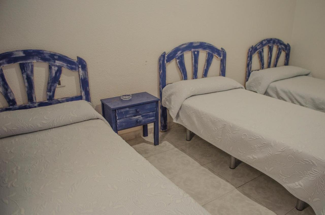 Pension Pardo Benidorm Bagian luar foto